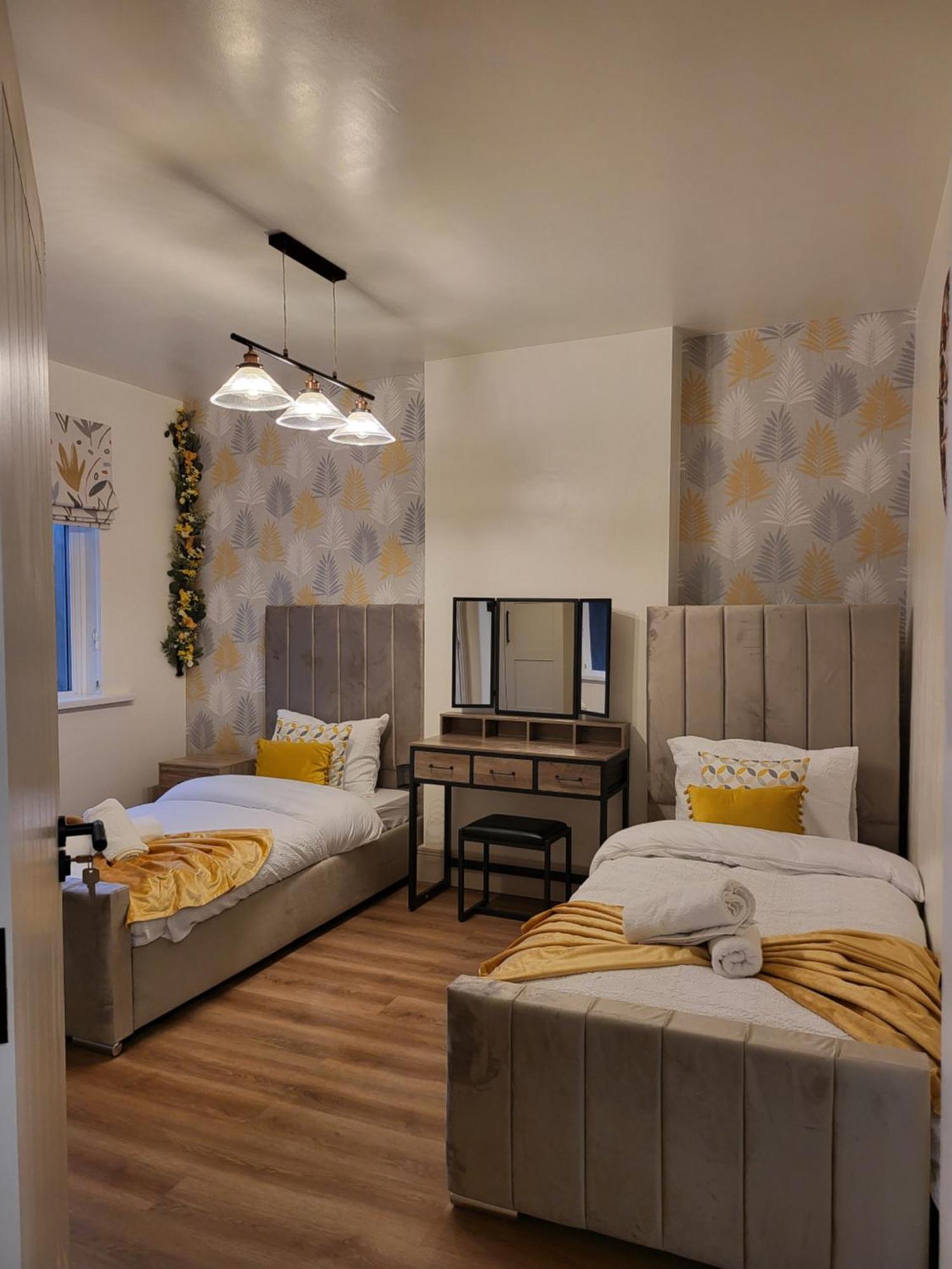 Country Style Modern Self Catering 3 Bedroom Bungalow In בלקפול מראה חיצוני תמונה